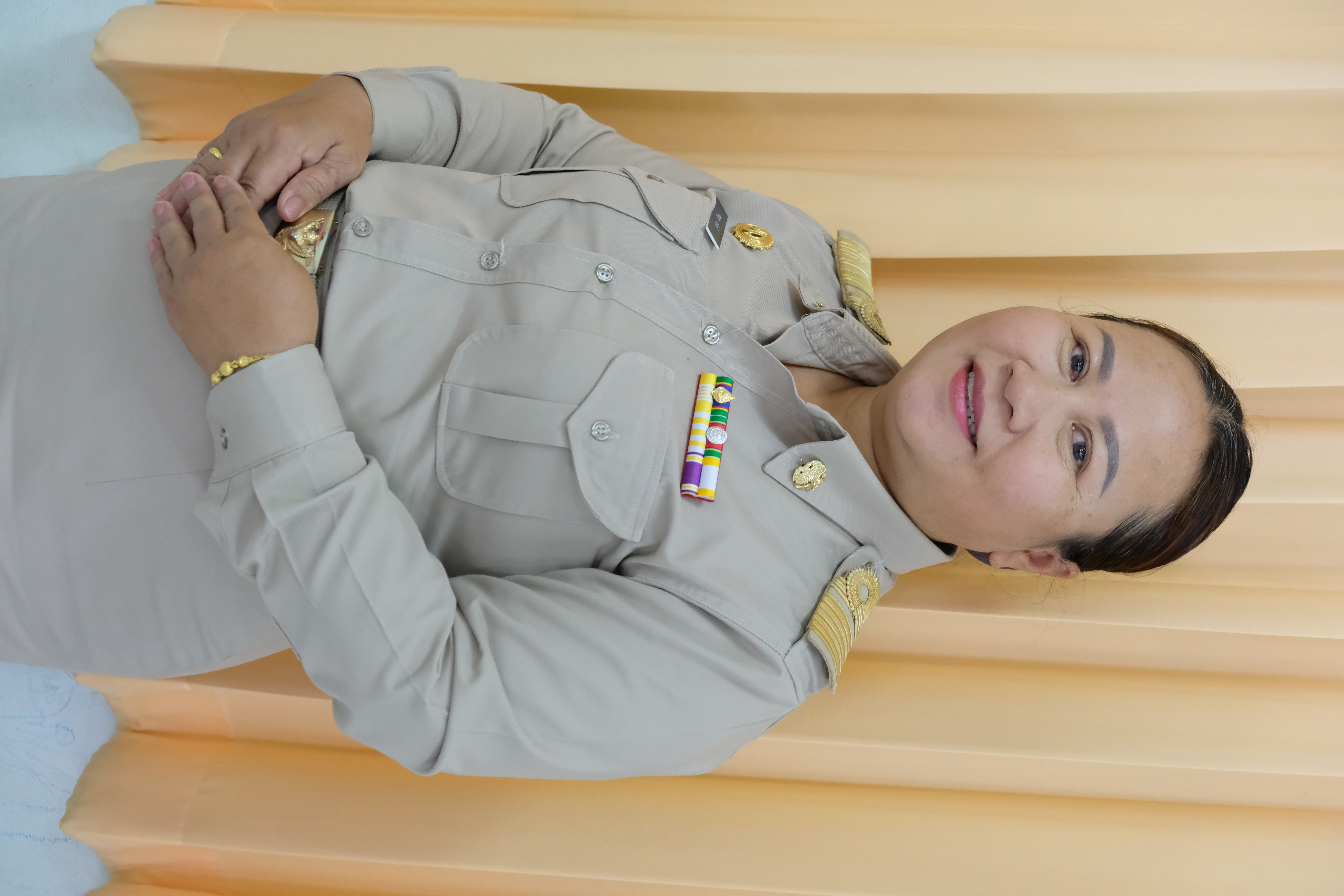 นางชมภู  บ่อมี