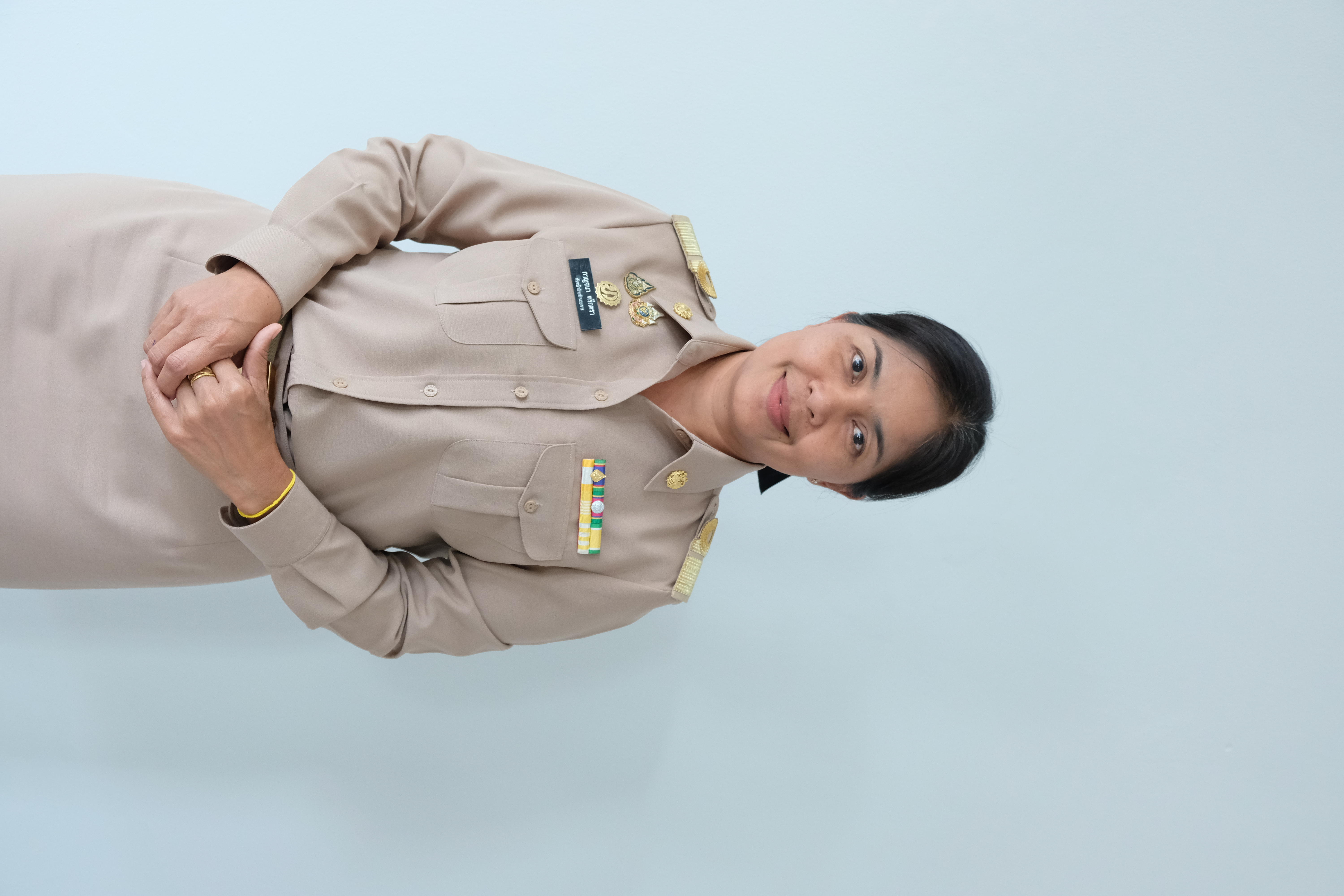 นางสาวกาญจนา  ตรึกตรา