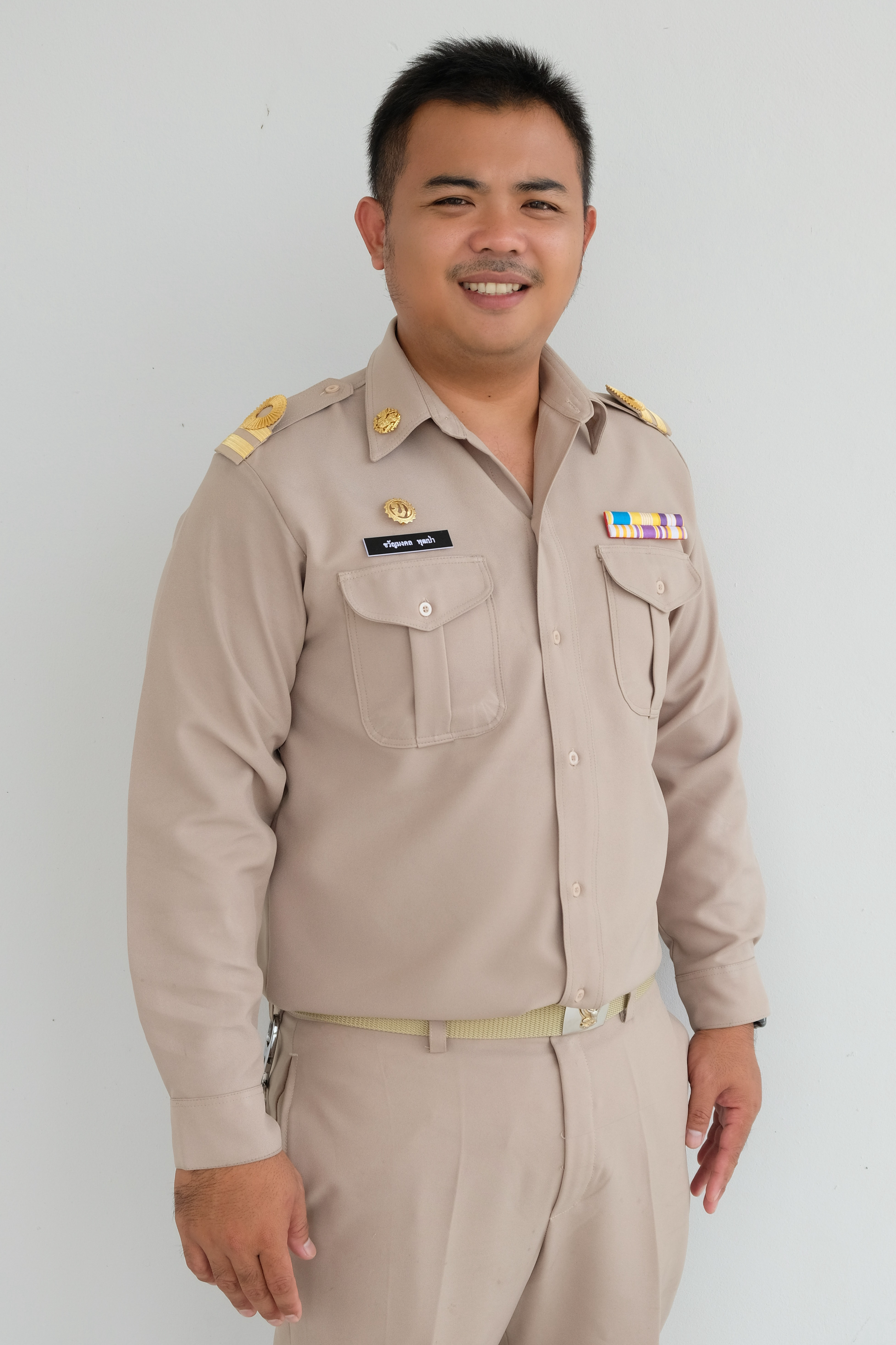 นายขวัญมงคล  พุฒป่า 