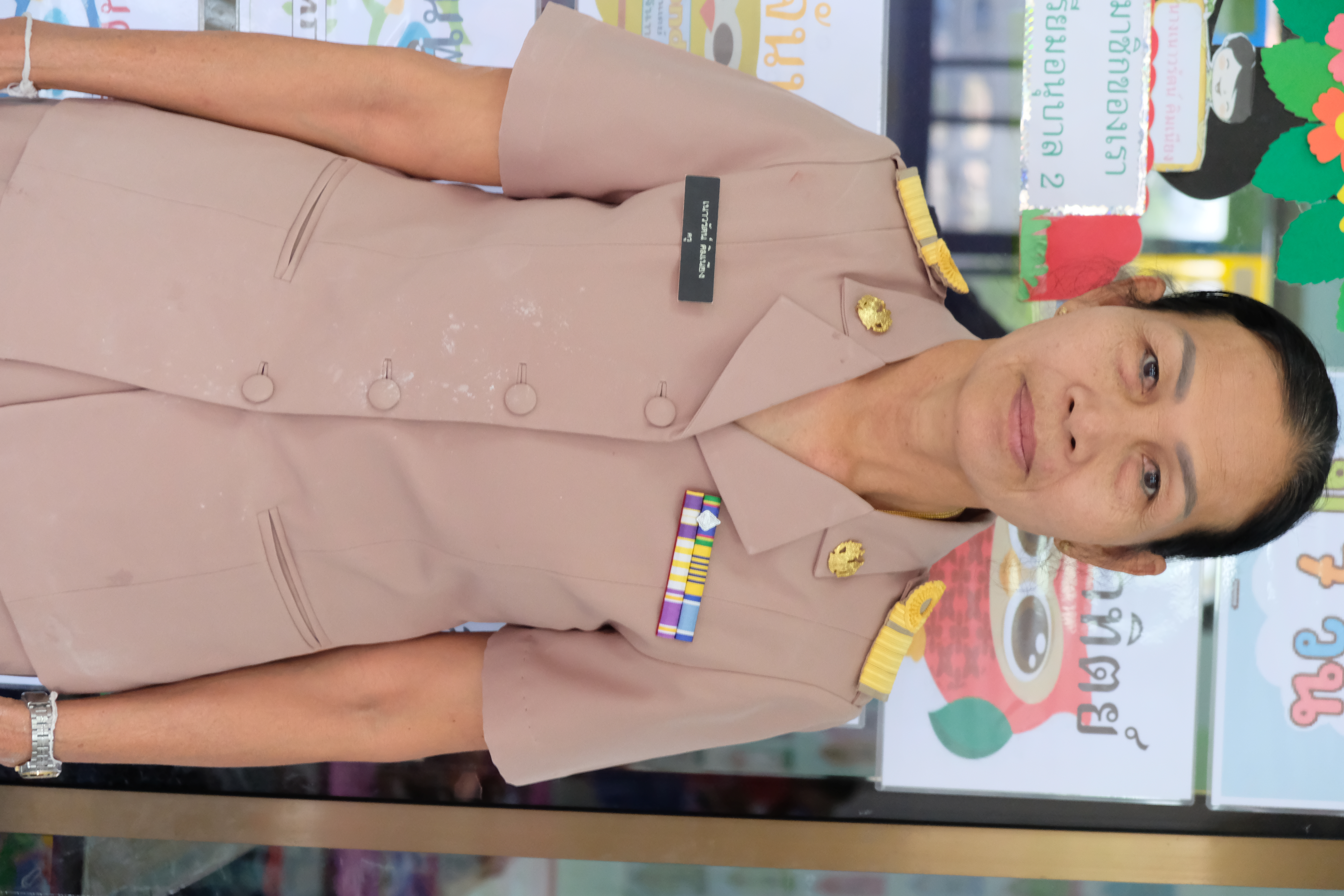 นางเนาวรัตน์  คิมเนียง
